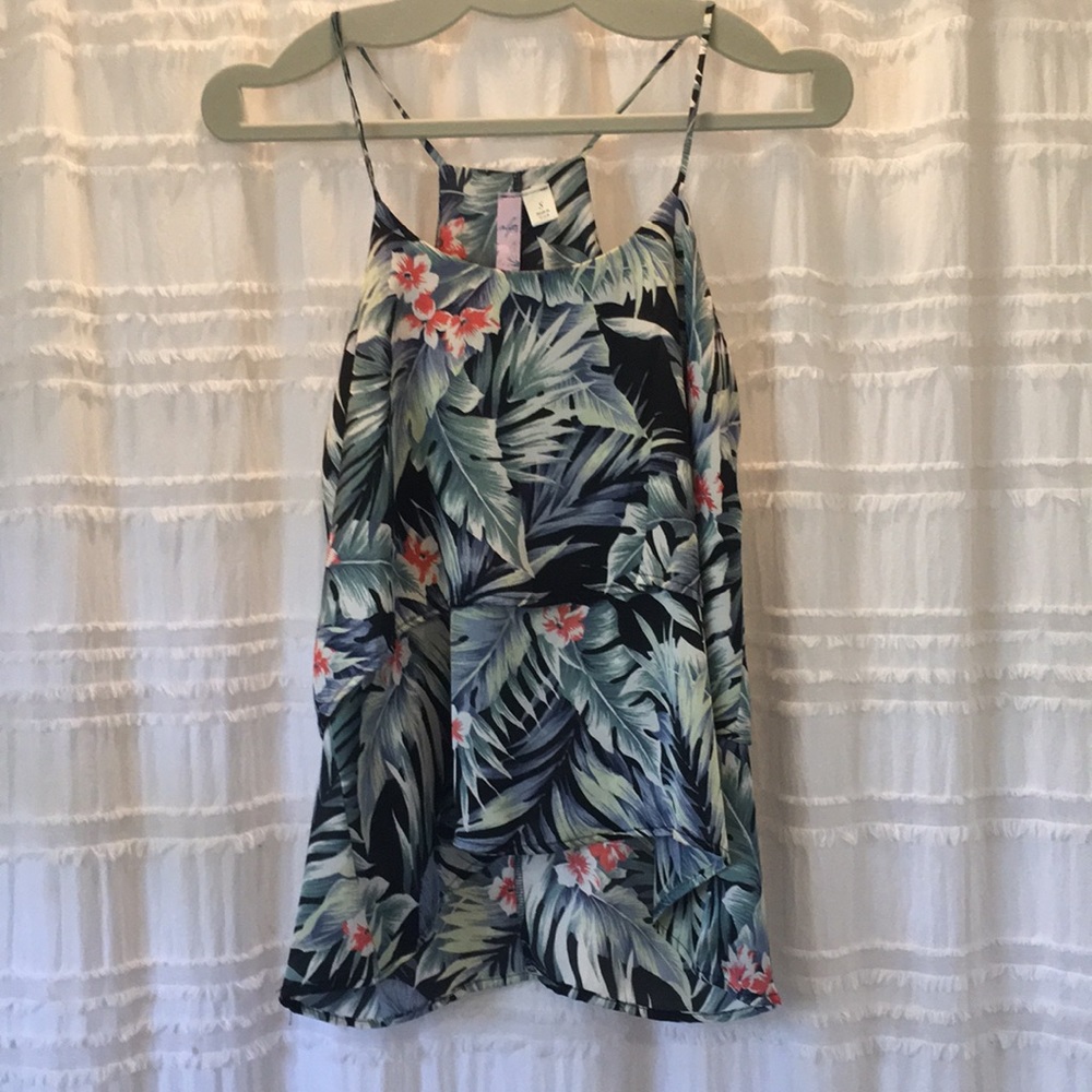 Alya floral silky top size S